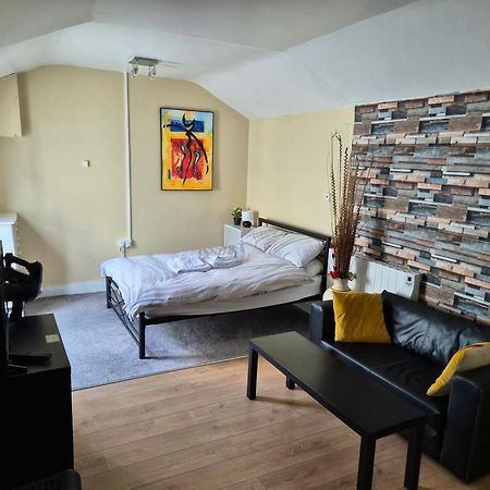 17B Db Airbnb Wexford Bagian luar foto